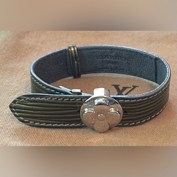 Louis Vuitton | 1999 Cyber Green Millennium Bracelet - Picture 1 of 8